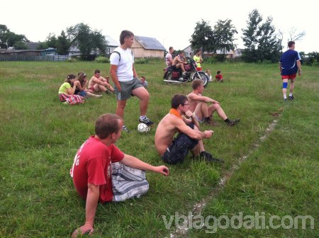 Футбольный матч между командами Дубицы и Рожан