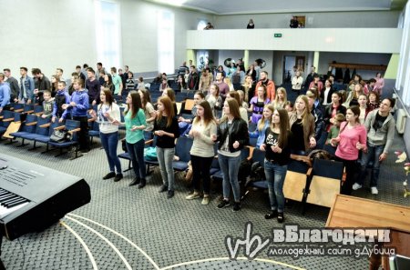 Группа прославления из "Новой жизни" служила в Дубице
